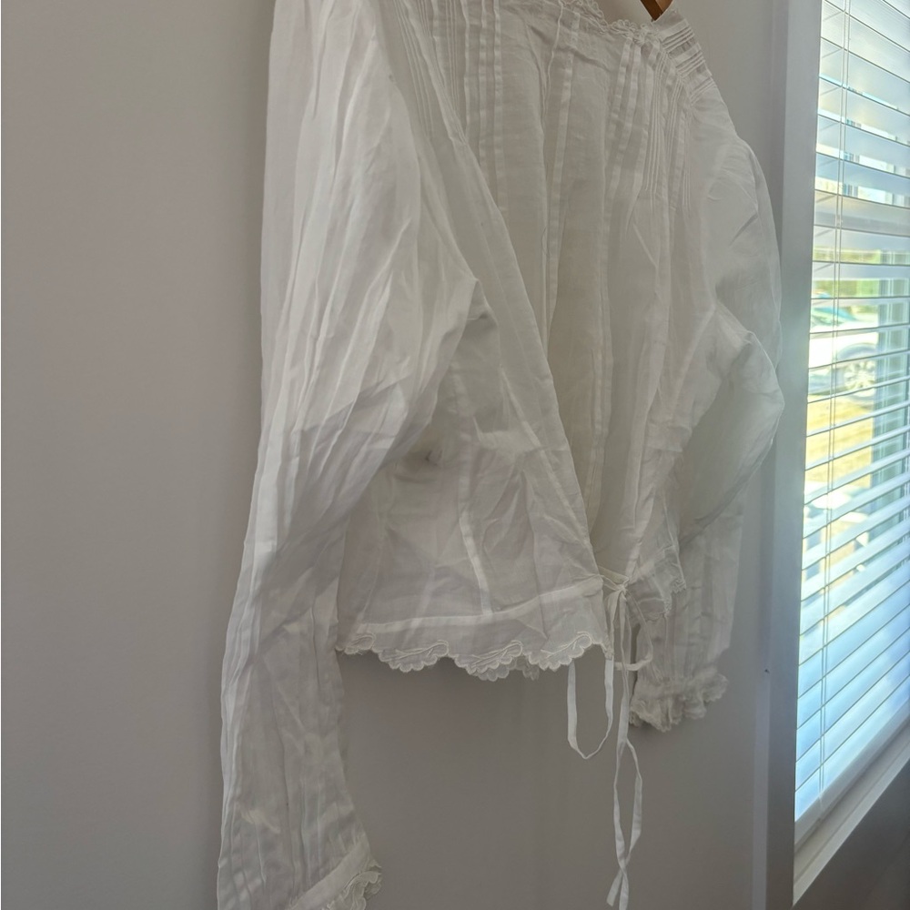 DOEN Elayne White Scallop Blouse - Picture 3 of 8